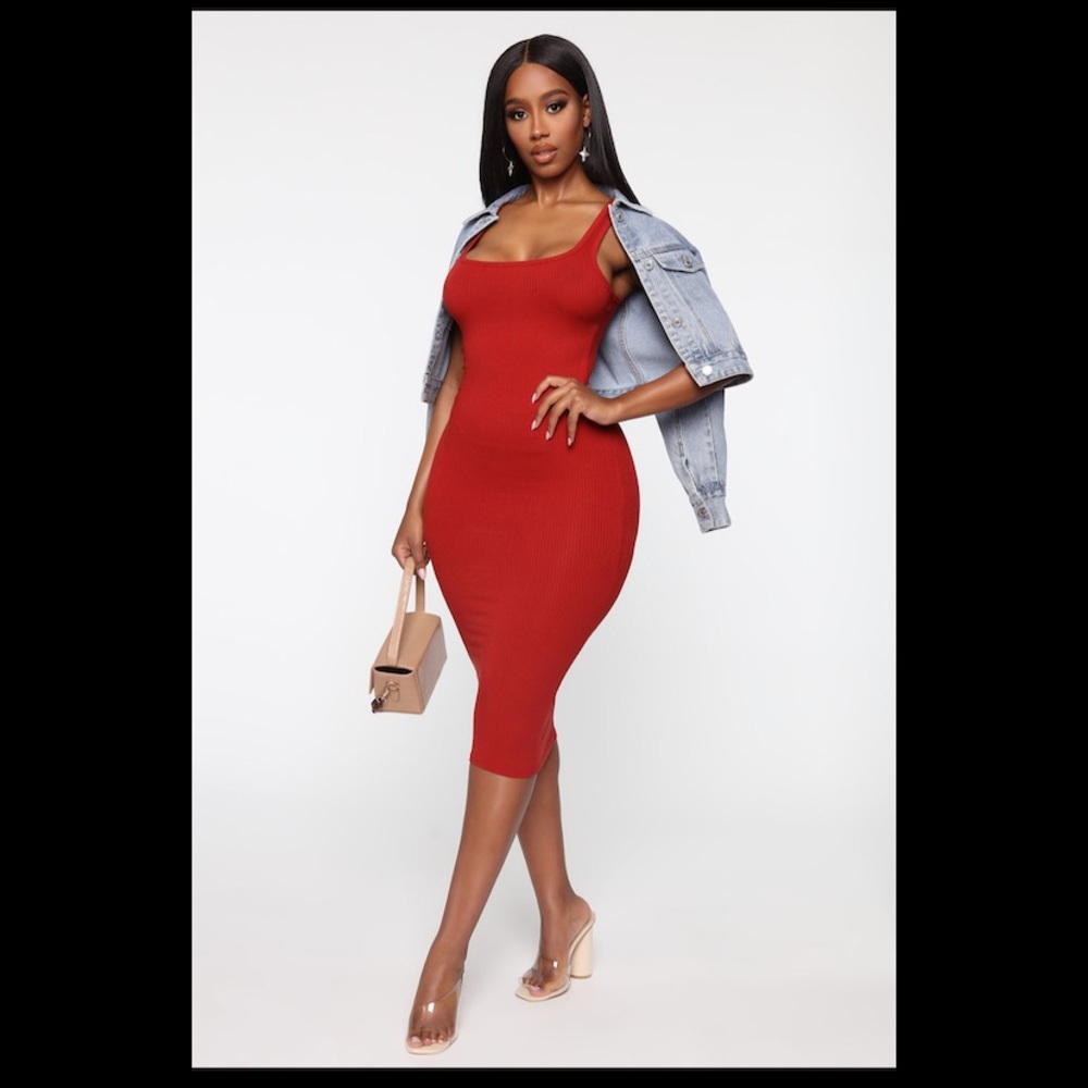 Ribbed midi dress
